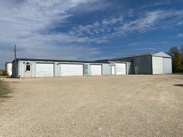 $210,000 | 1901 1st Avenue, Mendota, IL 61342