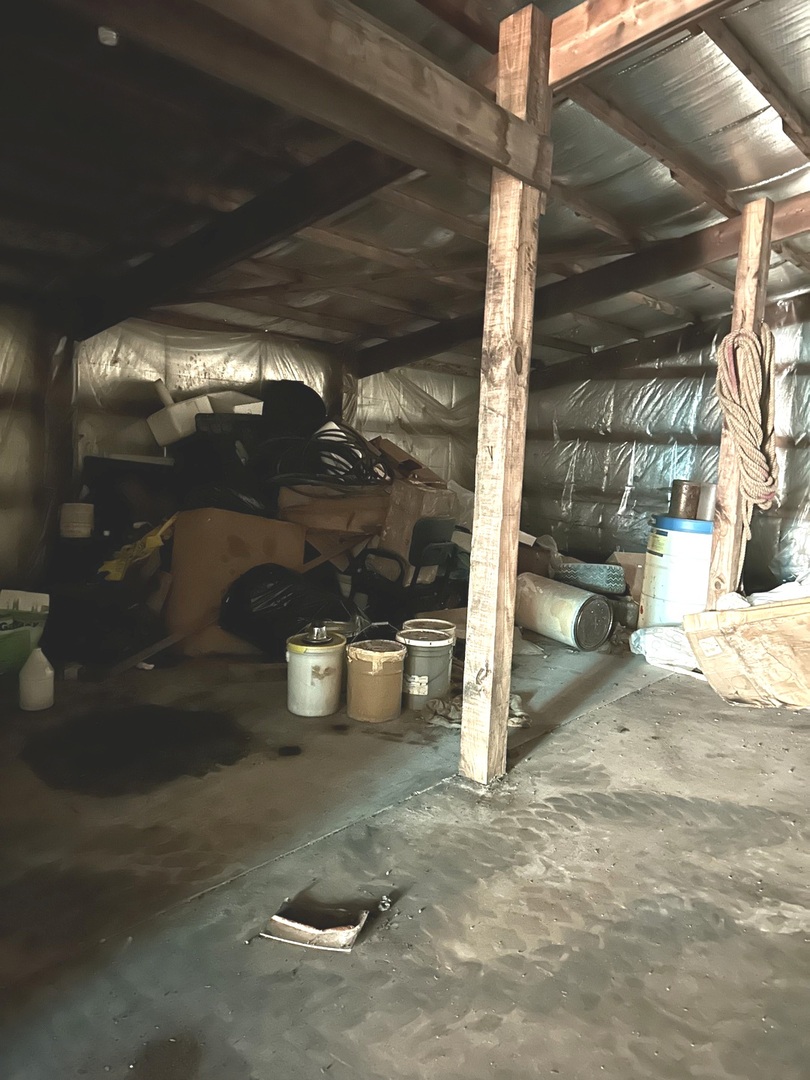 1901 1st Avenue Mendota, IL 61342 - Photo 8 of 14 a view of a back yard of the house