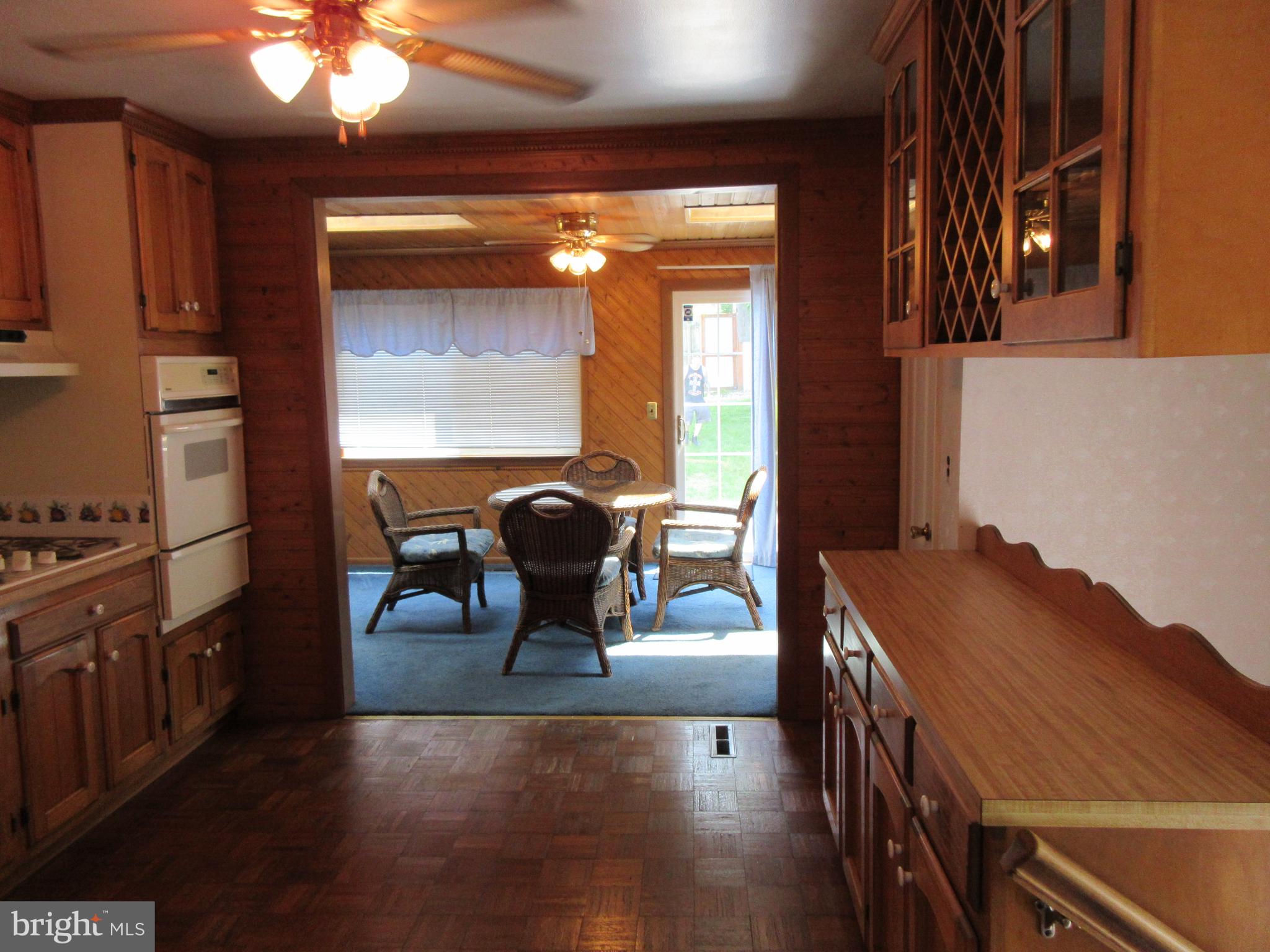 14 Dryden Road New Castle, DE 19720 - Photo 14 of 35 Kitchen/sunroom