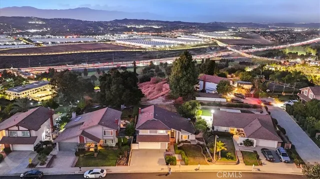 a view of a yard with an empty space