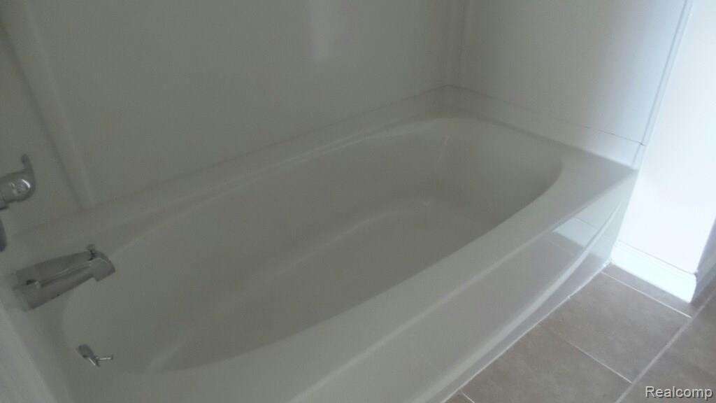 2864 St Clair Drive Rochester Hills, MI 48309 - Photo 15 of 21