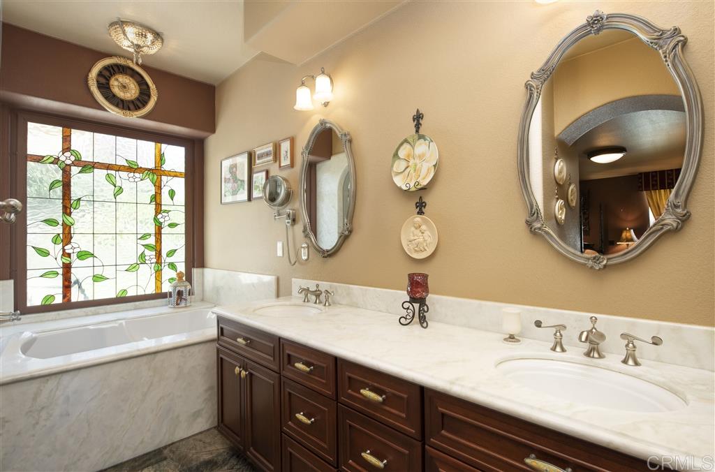4646 Pannonia Road Carlsbad, CA 92008 - Photo 12 of 25 Gallery Image 12