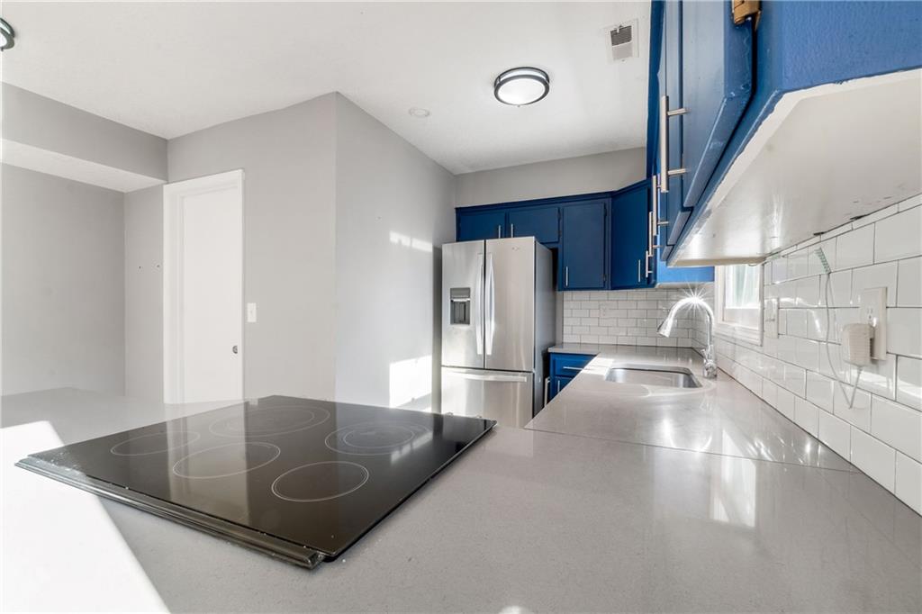 1503 Crossgate Drive Lawrence, KS 66047 - Photo 12 of 27