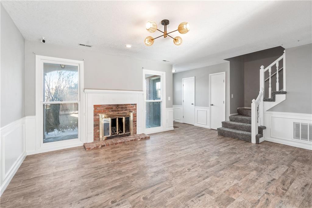 1503 Crossgate Drive Lawrence, KS 66047 - Photo 4 of 27