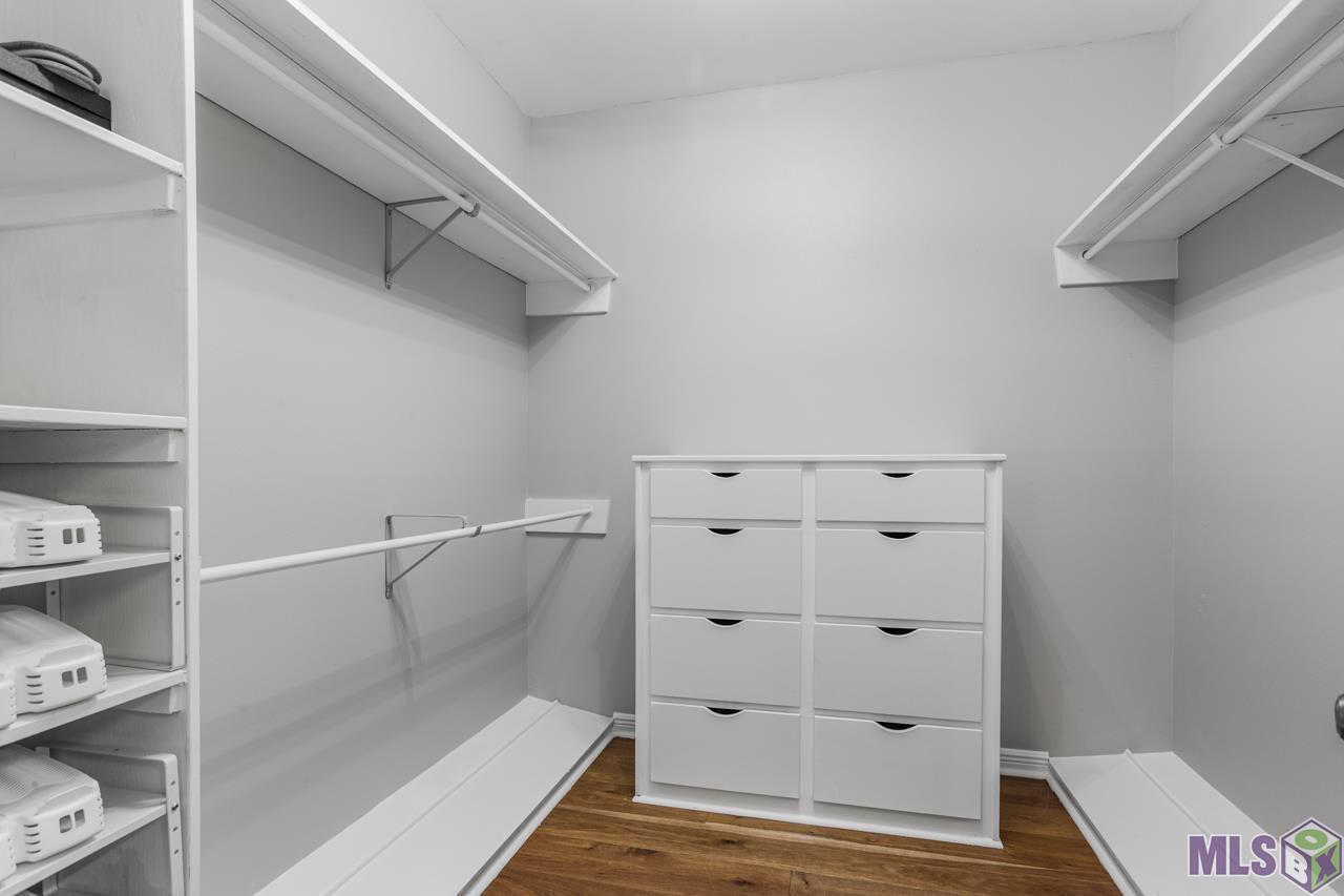 14367 Devall Road Baton Rouge, LA 70818 - Photo 16 of 31 Master Closet