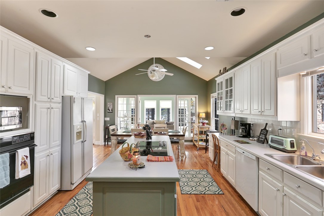 105 Reeder Point Road Fair Play, SC 29643 - Photo 26 of 39 Gallery Image 26