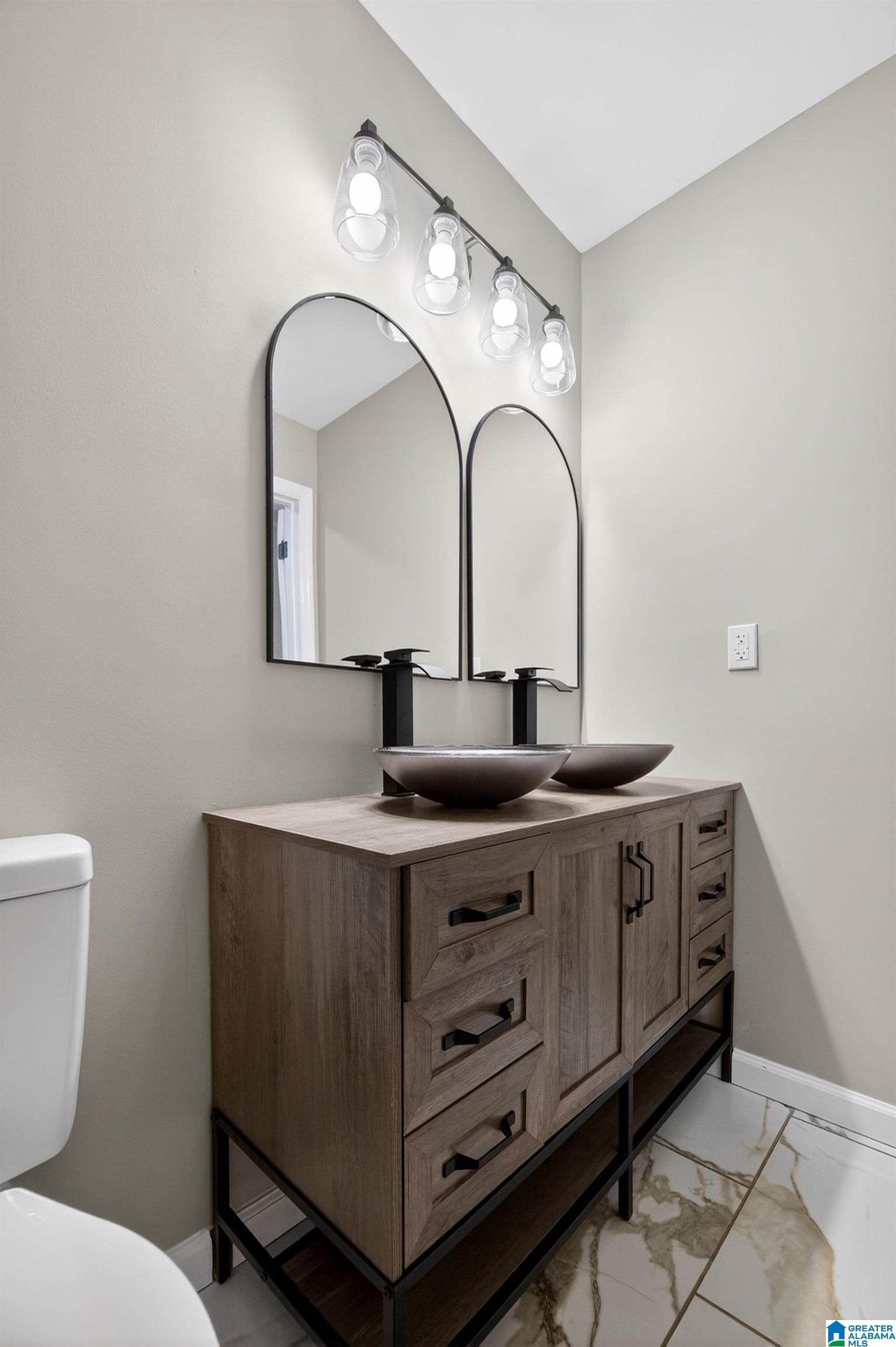 1004 Robertson Road Anniston, AL 36207 - Photo 23 of 40 Gallery Image 23