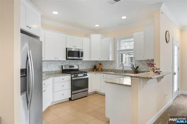 $432,000 | 43 Elston Court, Unit 301, Wanaque, NJ 07420