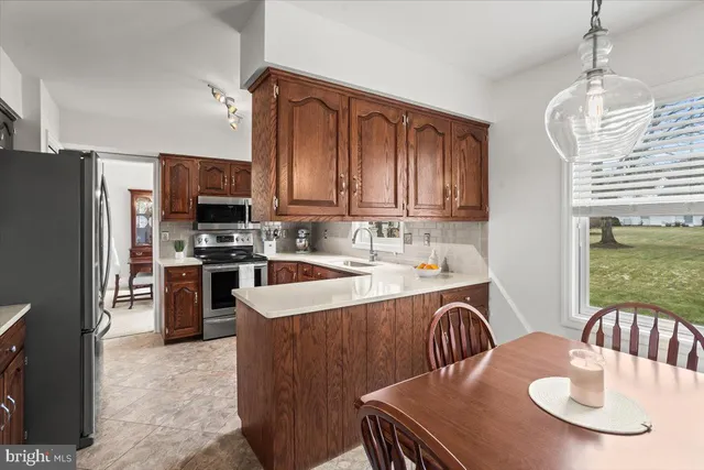 $539,900 | 909 Lindsay Lane, Lancaster, PA 17601