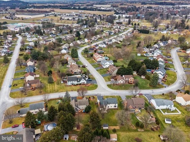 $539,900 | 909 Lindsay Lane, Lancaster, PA 17601