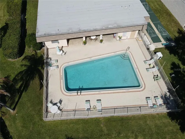 a view of a bird bath