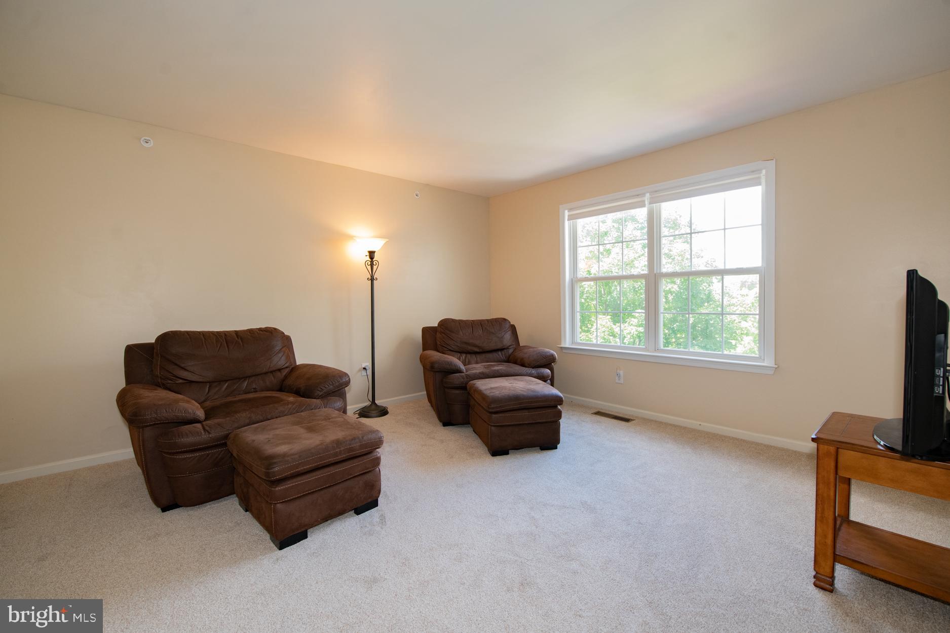 2250 Nottinghamshire Road Furlong, PA 18925 - Photo 27 of 70 Sitting Room