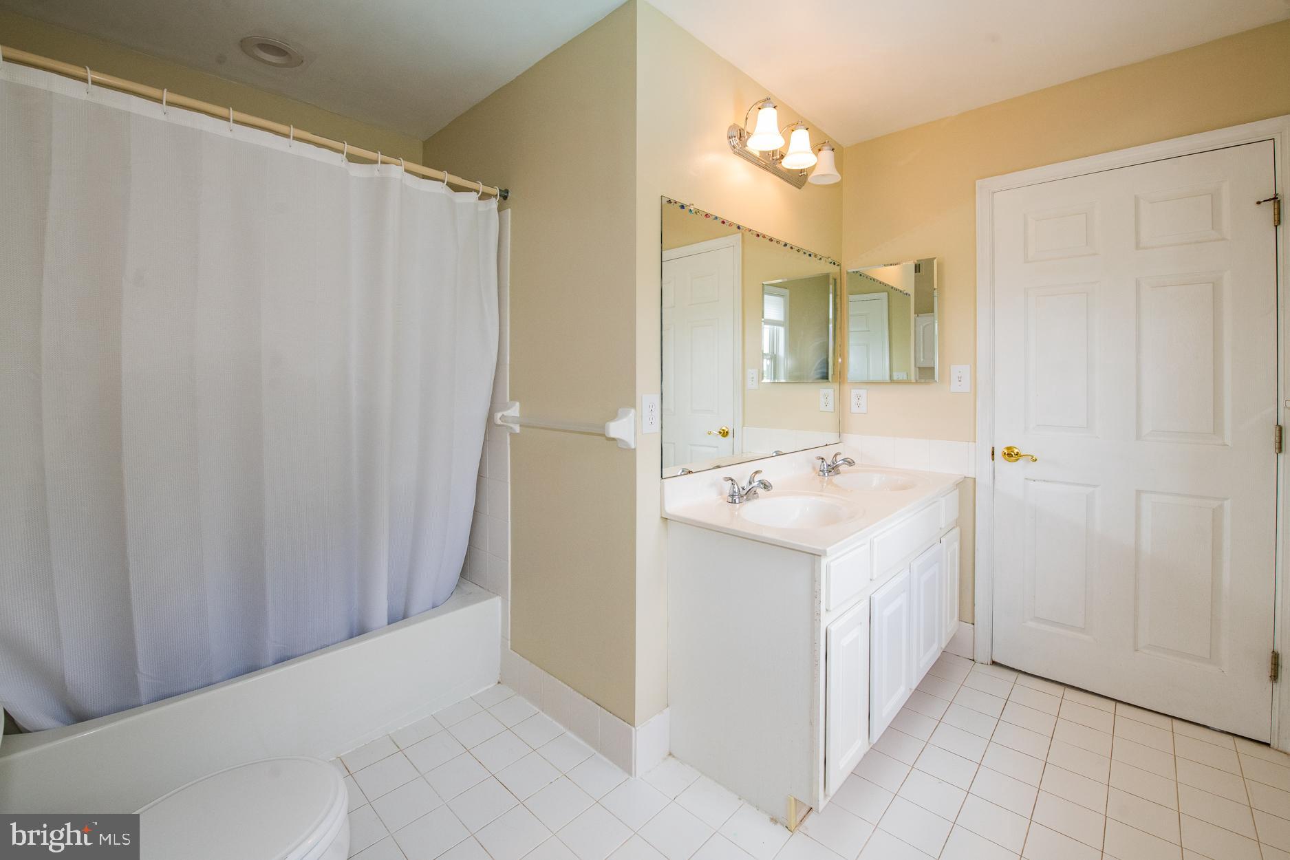 2250 Nottinghamshire Road Furlong, PA 18925 - Photo 40 of 70 Bathroom