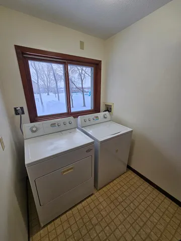 $255,000 | 403 Miller Street, Spicer, MN 56288