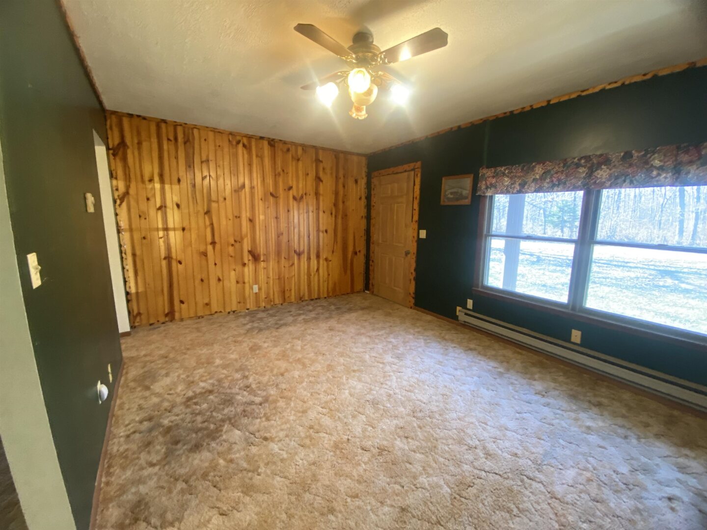 7038 Robin Road Du Bois, IL 62831 - Photo 11 of 29 a view of an empty room with a window