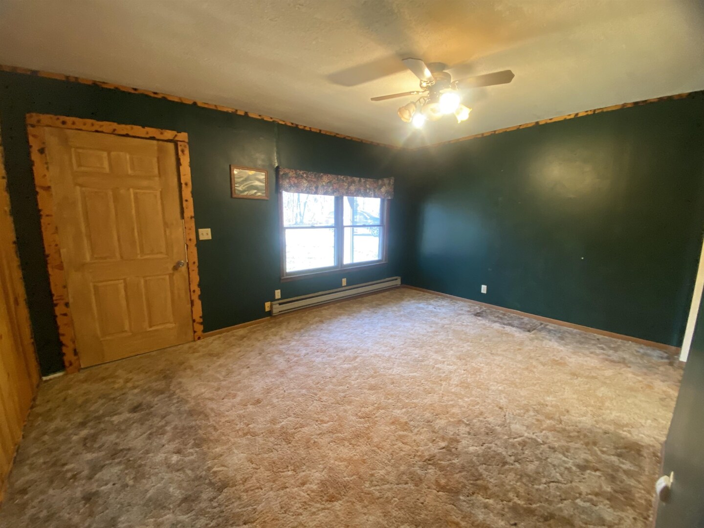 7038 Robin Road Du Bois, IL 62831 - Photo 12 of 29 an empty room with windows and closet
