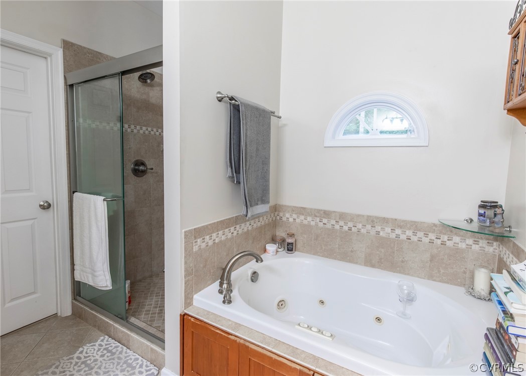 529 Brandywine Road Manquin, VA 23106 - Photo 35 of 50 a bath tub sitting next to a bathroom sink