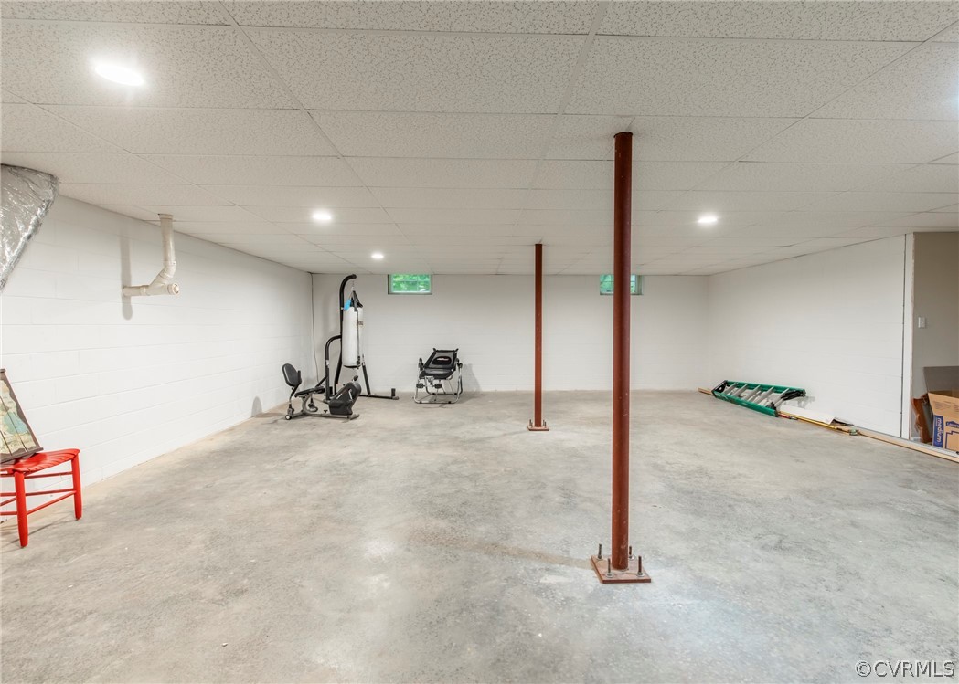 529 Brandywine Road Manquin, VA 23106 - Photo 40 of 50 a view of a room with gym equipment