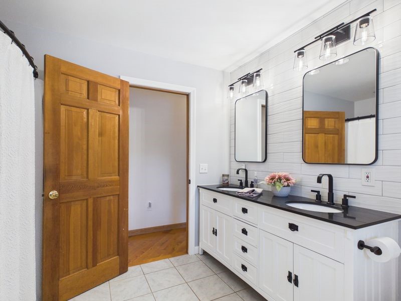 230 Curtis Corner Road South Kingstown, RI 02879 - Photo 15 of 48