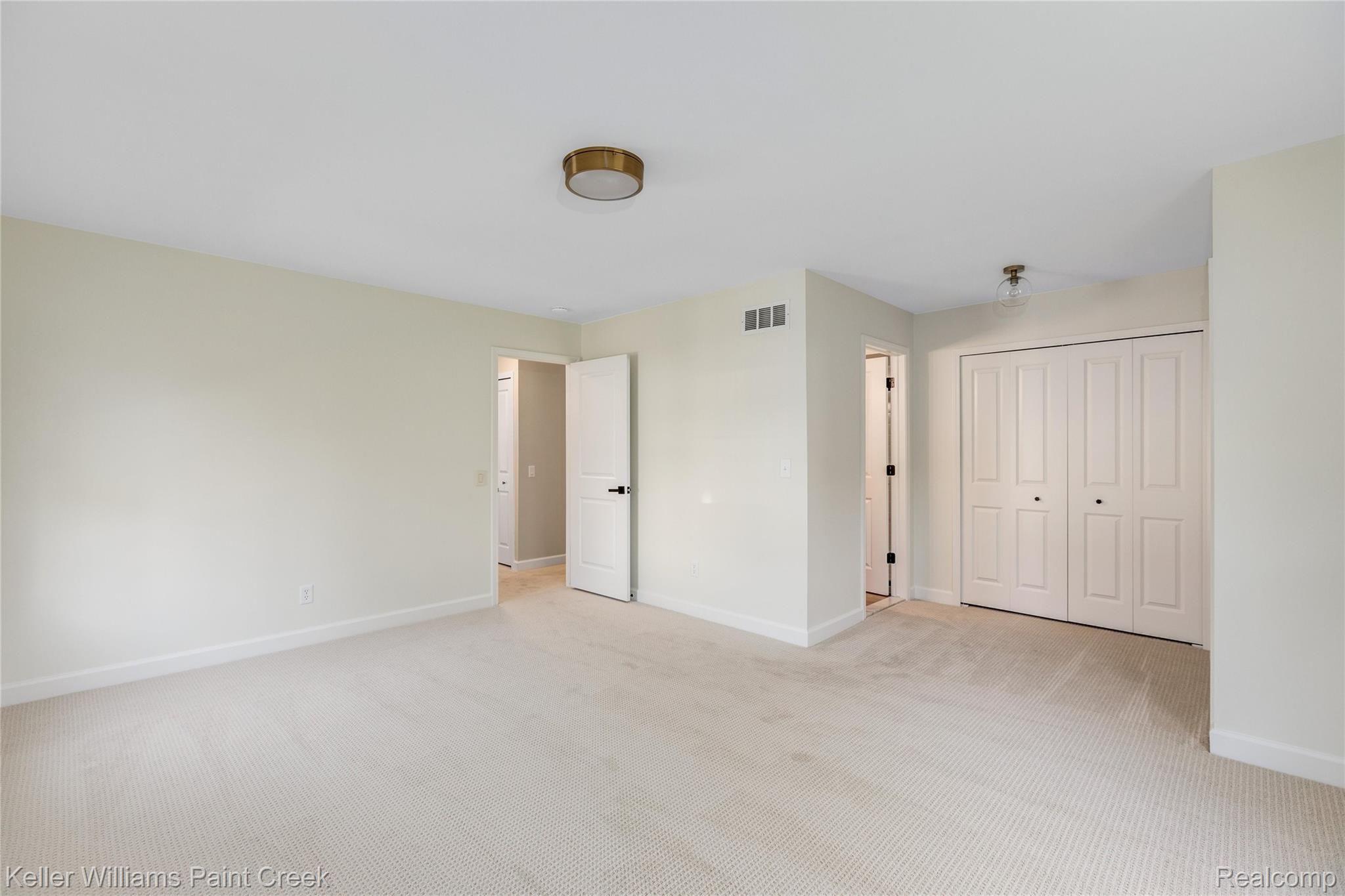 332 Lake Forest Road Rochester, MI 48309 - Photo 26 of 48 40-332 Lake Forest Rd, Rochester Hills, MI, 483090034.jpg