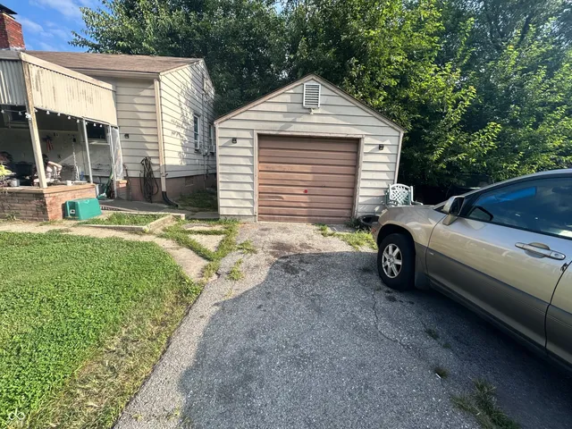 $120,000 | 2005 North Bancroft Street, Indianapolis, IN 46218