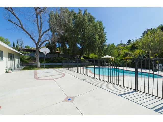 10229 Gaul Way Spring Valley, CA 91977 - Photo 13 of 15 Gallery Image 13