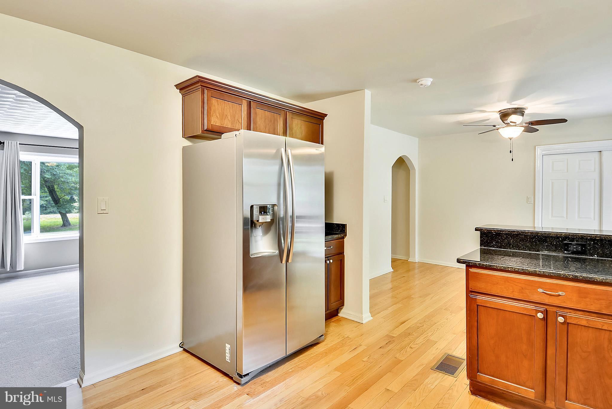 7301 Token Valley Road Manassas, VA 20112 - Photo 5 of 29 Kitchen w/ SS French Door Refrigerator