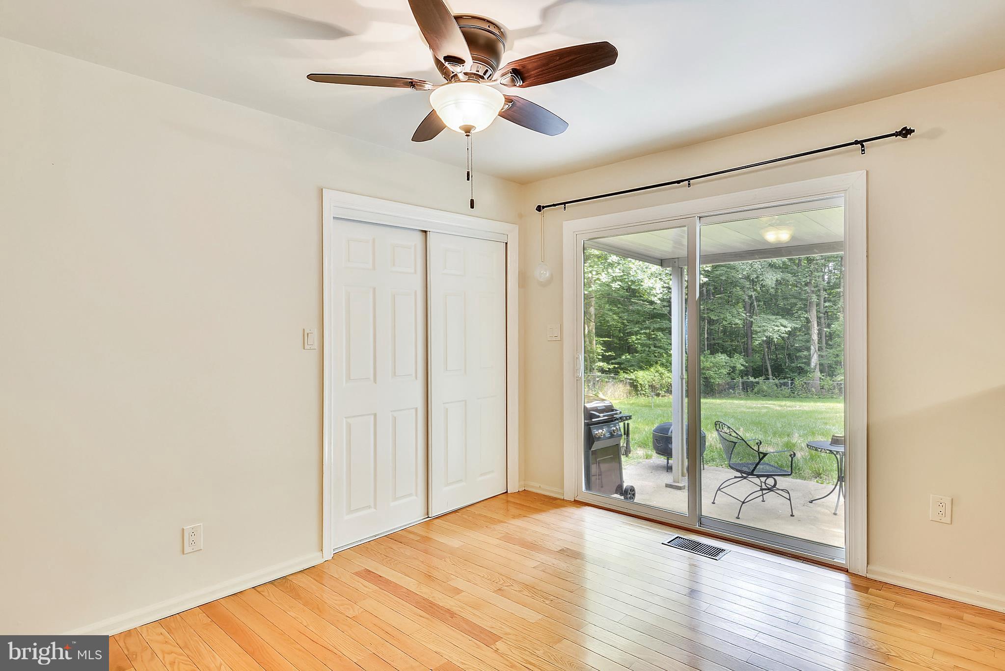 7301 Token Valley Road Manassas, VA 20112 - Photo 7 of 29 Eat-In Kitchen w/ large dining area