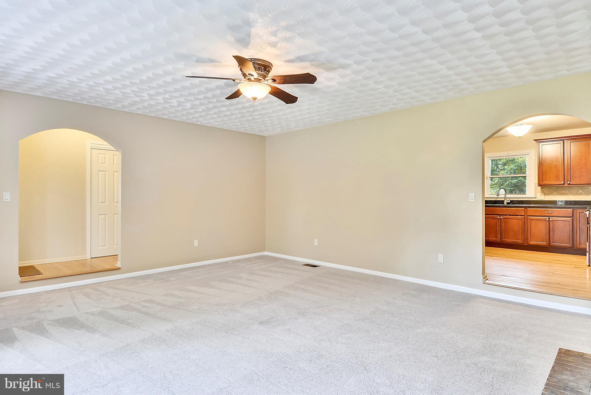 7301 Token Valley Road Manassas, VA 20112 - Photo 10 of 29 Living Room Opens to Kitchen ** See Virtual Tour *