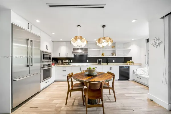 $4,450,000 | 201 Crandon Boulevard, Unit 175, Key Biscayne, FL 33149