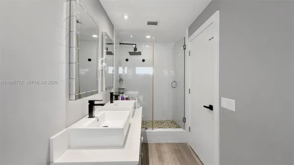 $4,450,000 | 201 Crandon Boulevard, Unit 175, Key Biscayne, FL 33149