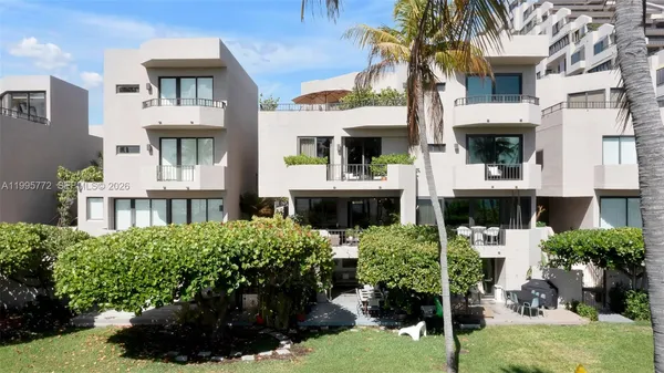 $4,450,000 | 201 Crandon Boulevard, Unit 175, Key Biscayne, FL 33149