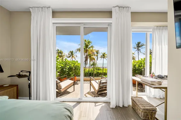 $4,450,000 | 201 Crandon Boulevard, Unit 175, Key Biscayne, FL 33149