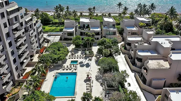 $4,450,000 | 201 Crandon Boulevard, Unit 175, Key Biscayne, FL 33149