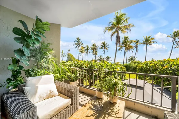 $4,450,000 | 201 Crandon Boulevard, Unit 175, Key Biscayne, FL 33149