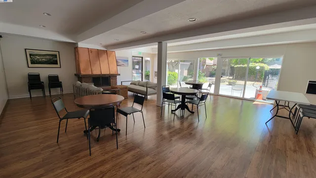 $425,000 | 1321 Webster Street, Unit D119, Alameda, CA 94501