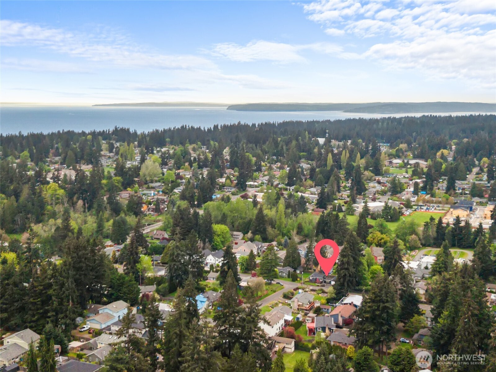 8129 224th Street Southwest Edmonds, WA 98026 - Photo 25 of 27 a view of a city and mountains
