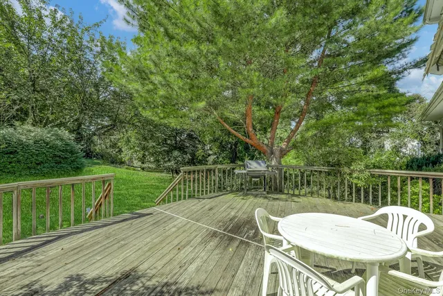 $1,100,000 | 3 Macintosh Lane, Monsey, NY 10952