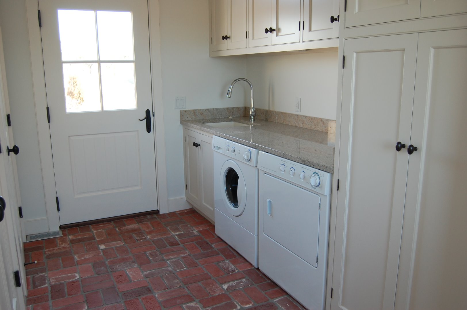 11 Stonewall Road Chilmark, MA 02535 - Photo 4 of 14 Gallery Image 4