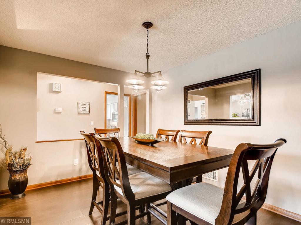 5902 View Lane Edina, MN 55436 - Photo 5 of 34 Gallery Image 5