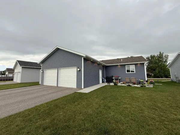 $319,000 | 2010 Nelson Drive, Thief River Falls, MN 56701