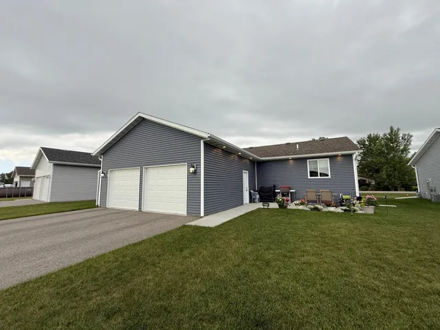 $319,000 | 2010 Nelson Drive, Thief River Falls, MN 56701