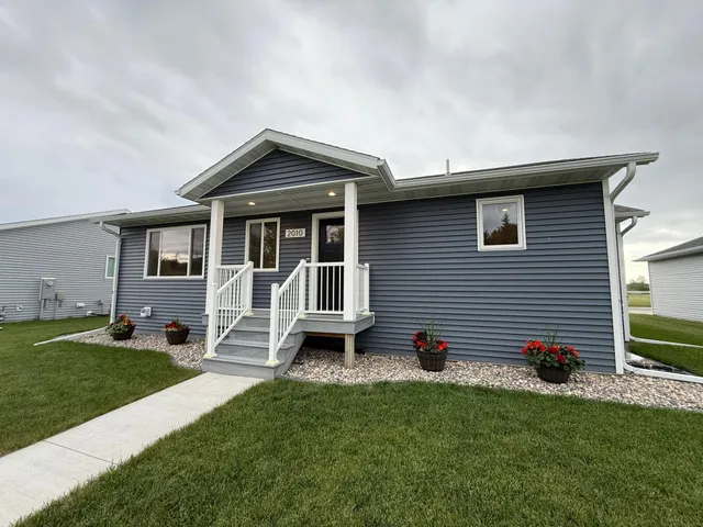 $319,000 | 2010 Nelson Drive, Thief River Falls, MN 56701
