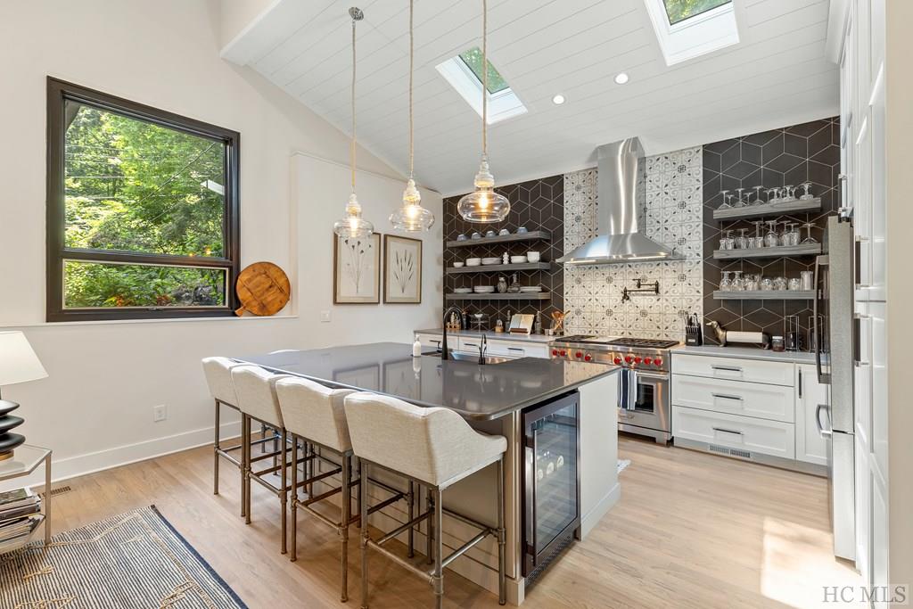 375 Hudson Road Highlands, NC 28741 - Photo 6 of 26 Gallery Image 6