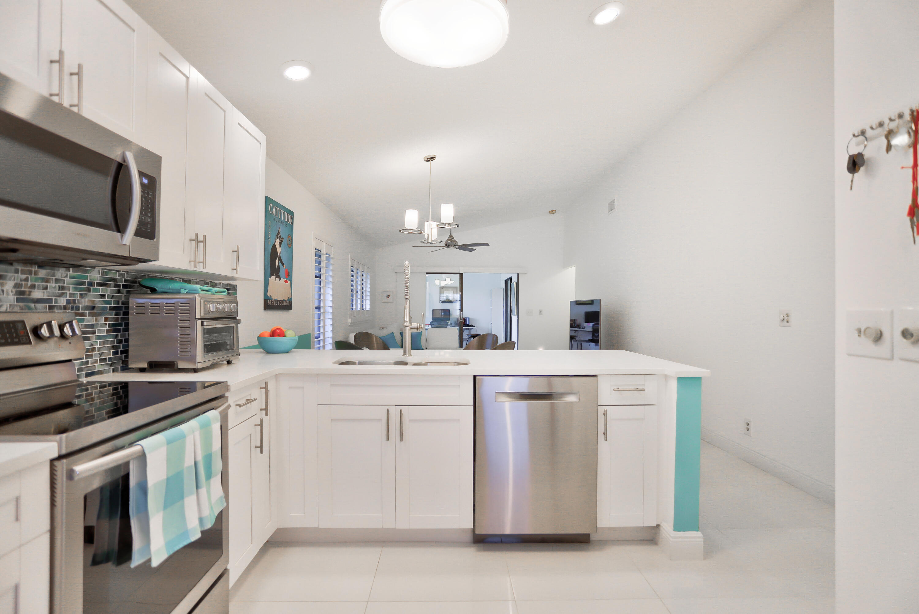 8042 Summerview Terrace Boca Raton, FL 33496 - Photo 11 of 24 IMG_6060_1_2_3_4