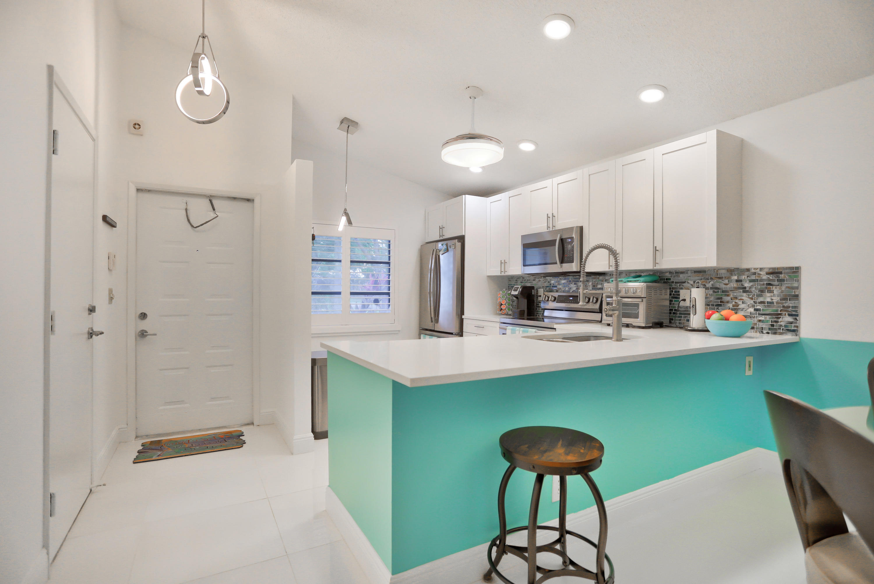 8042 Summerview Terrace Boca Raton, FL 33496 - Photo 9 of 24 IMG_6050_1_2_3_4