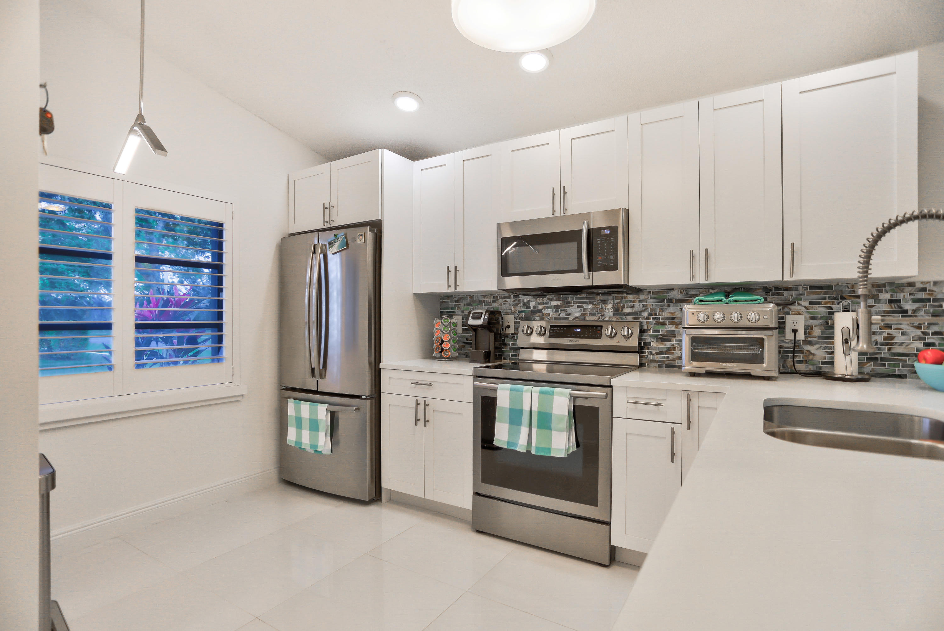 8042 Summerview Terrace Boca Raton, FL 33496 - Photo 10 of 24 IMG_6055_6_7_8_9