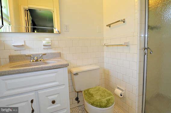 9059 Dunloggin Road Ellicott City, MD 21042 - Photo 15 of 26 Bath (Master)