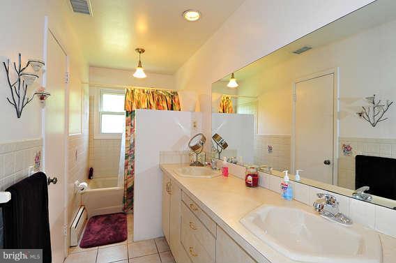 9059 Dunloggin Road Ellicott City, MD 21042 - Photo 16 of 26 Bath 2