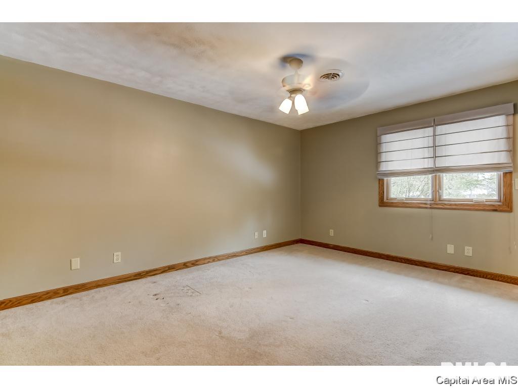 112 Wild Rose Lane Rochester, IL 62563 - Photo 14 of 32